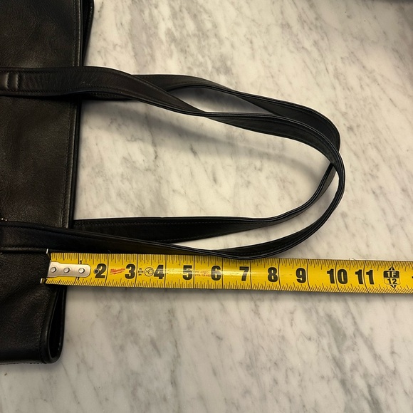 Coach Vintage Black Leather Tote Bag - Picture 11 of 13